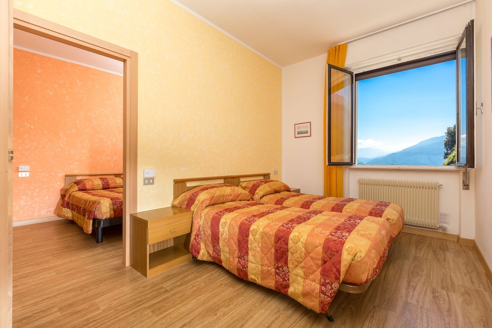 

Genova - Arco - Hotel Antica Croce - Gardaslowemotion