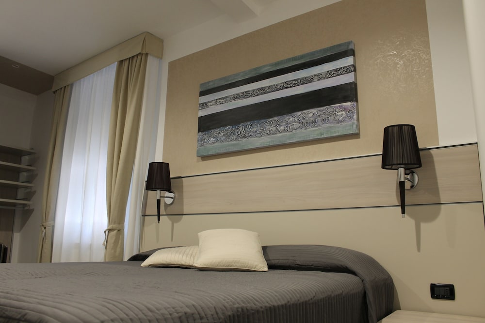 

Milano - Savona - Coccodrillo Hotel & Apartments
