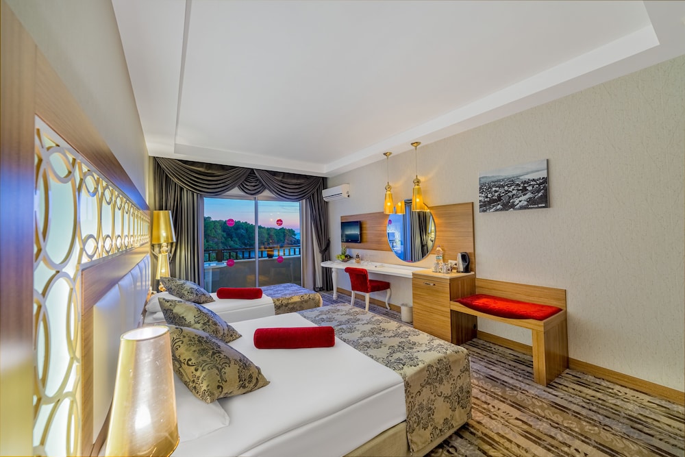 

Venezia - Okurcalar - Justiniano Deluxe Resort