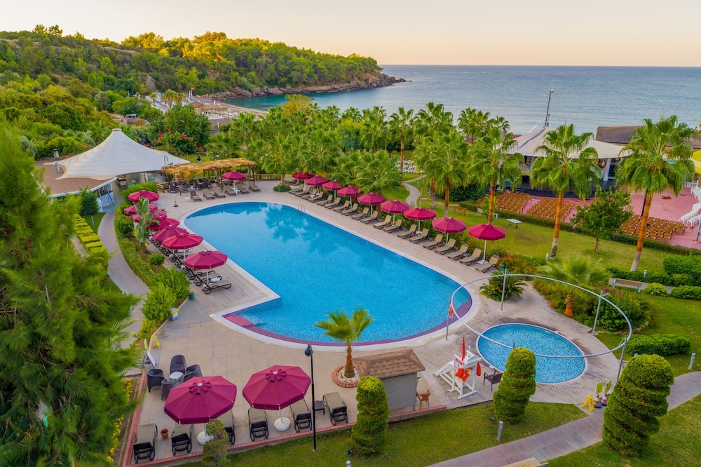 

Torino - Okurcalar - Justiniano Deluxe Resort