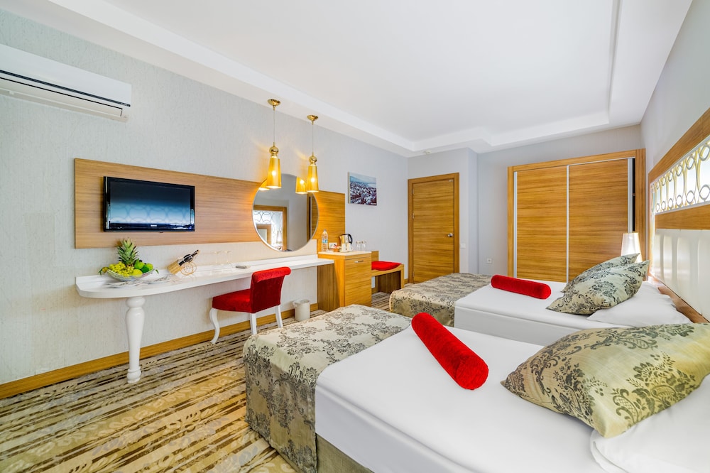

Milano - Okurcalar - Justiniano Deluxe Resort