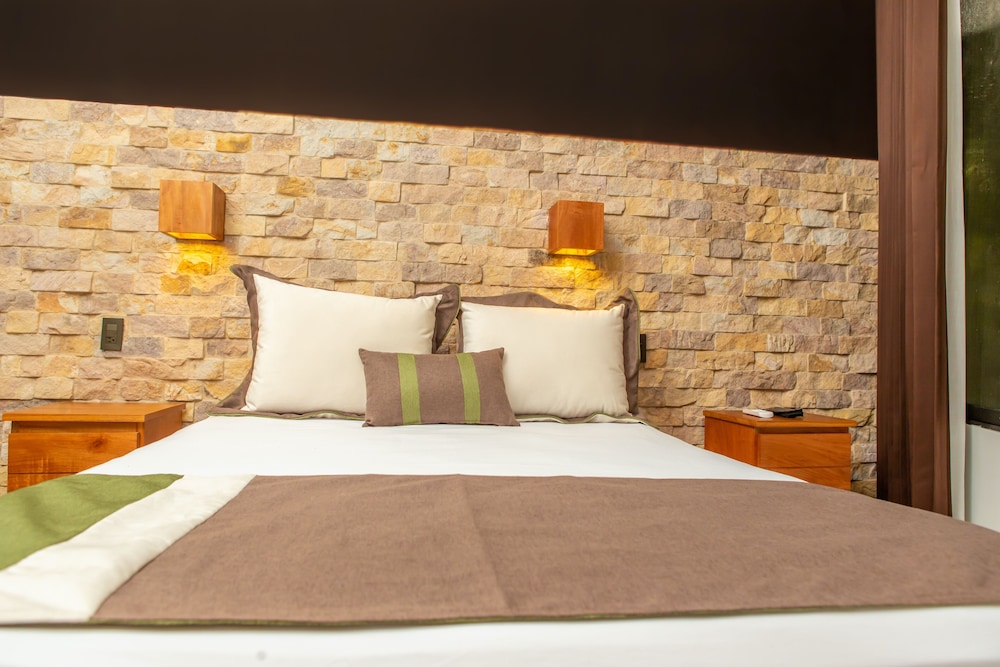 

Napoli - Sámara - Leyenda Boutique Hotel & Spa