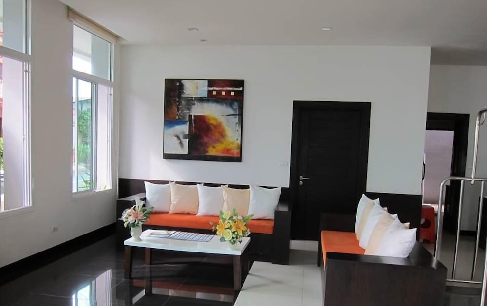 

Roma - Krabi Città - The White Pearl Hotel