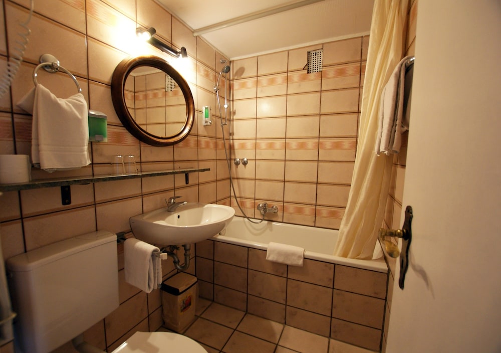

Milano - Neuss - Bahn-Hotel
