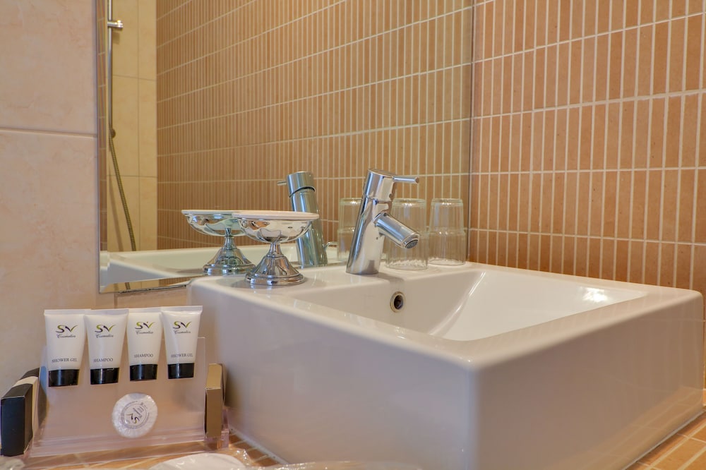 

Roma - Várkiza - Palace Hotel Glyfada