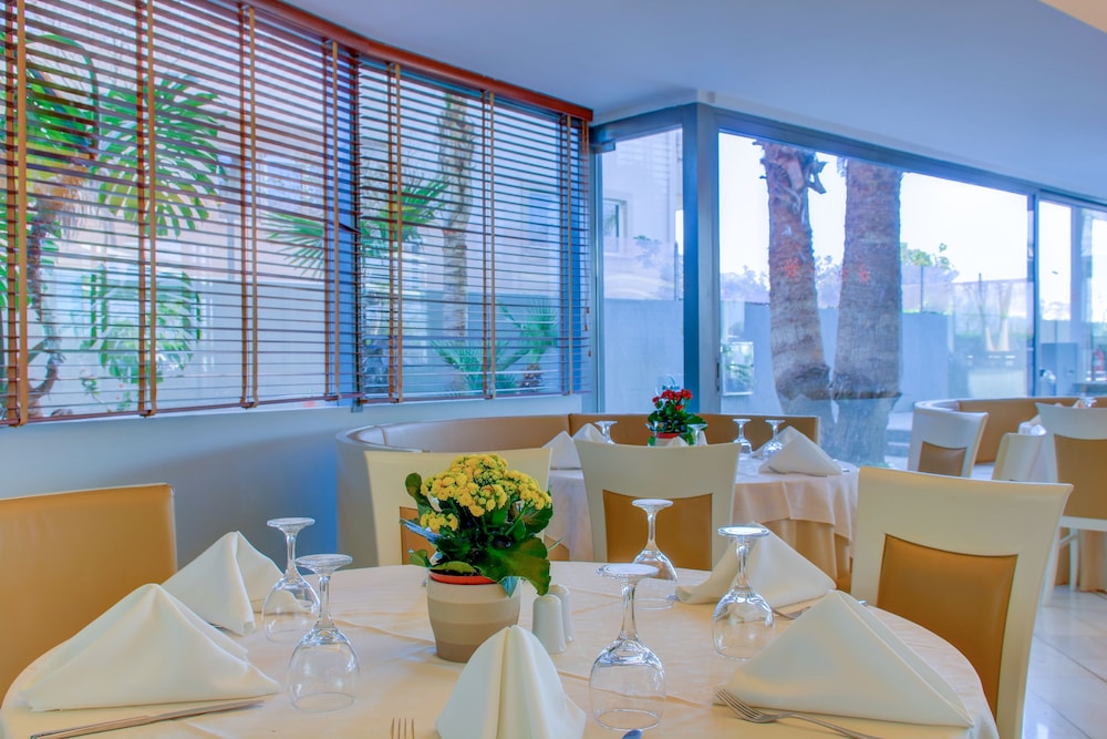 

Firenze - Vari - Palace Hotel Glyfada