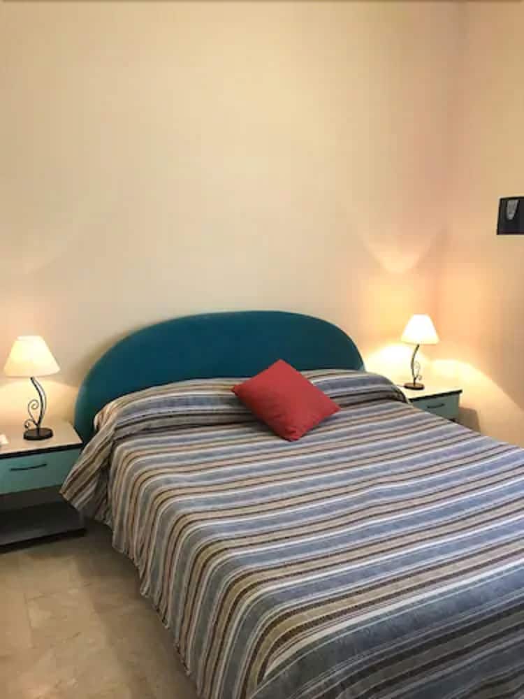 

Pescara - Siracusa - Hotel Scala Greca