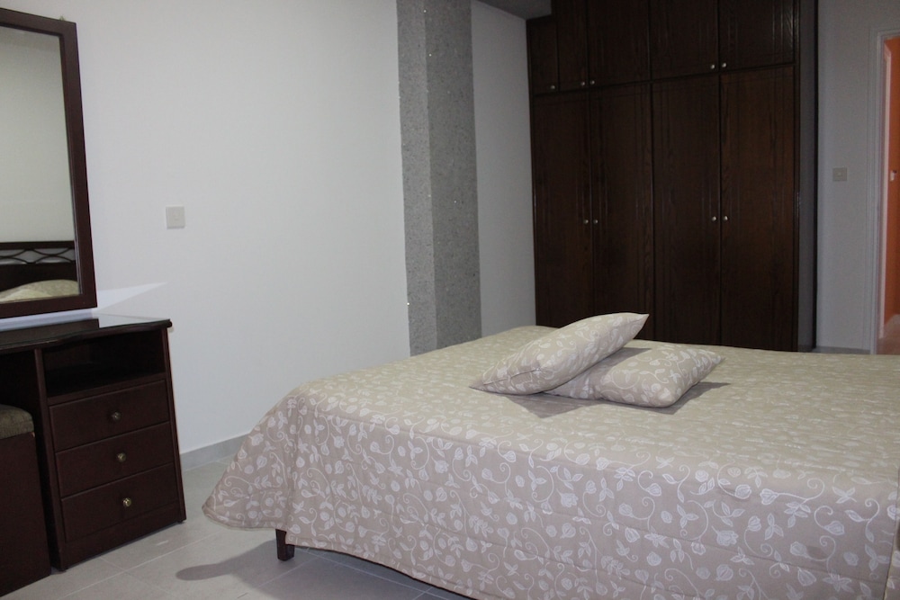 

Roma - Pegeia - Petsas Apartments