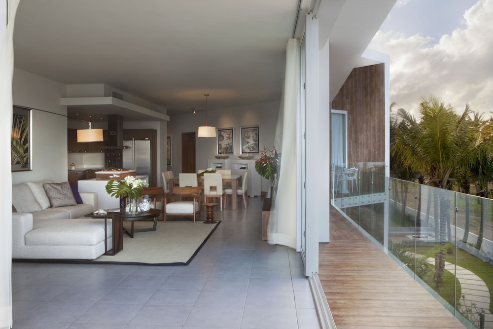 

Bologna - Cabarete - Ultravioleta Boutique Residences