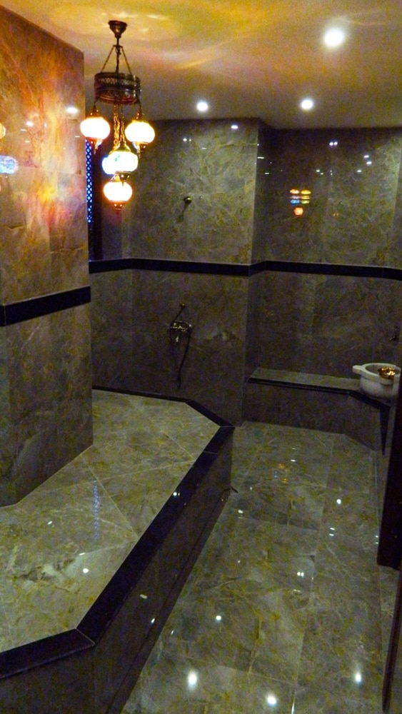 

Milano - Gundogan - Liona Hotel & SPA