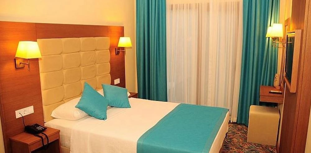 

Milano - Gundogan - Liona Hotel & SPA