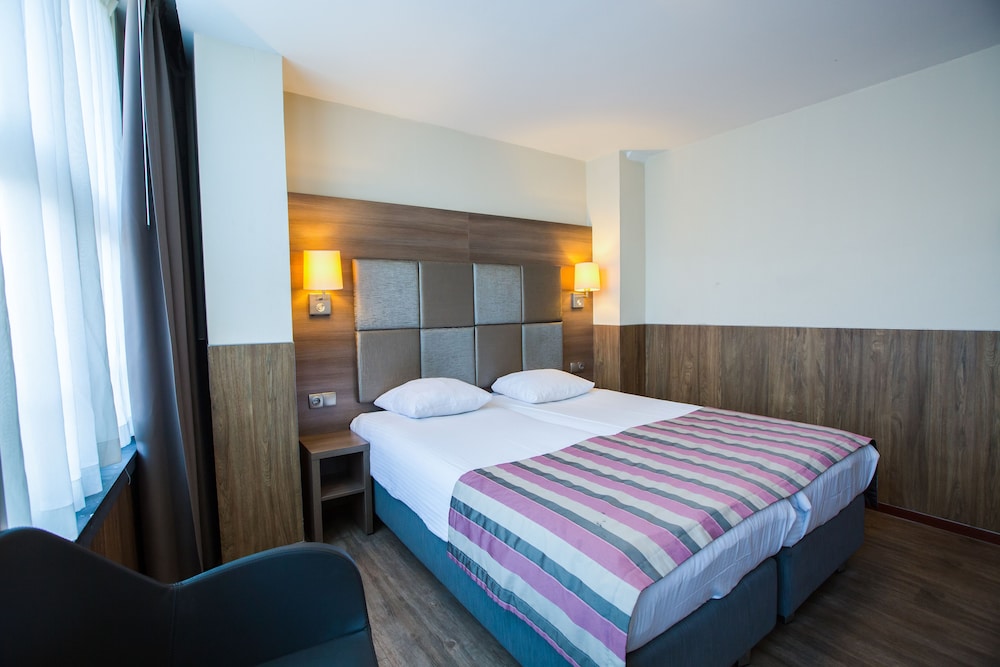 

Palermo - Amsterdam - OZO Hotels Cordial Amsterdam