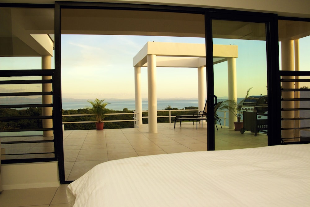 

Roma - Lautoka - Sapphire Bay Fiji