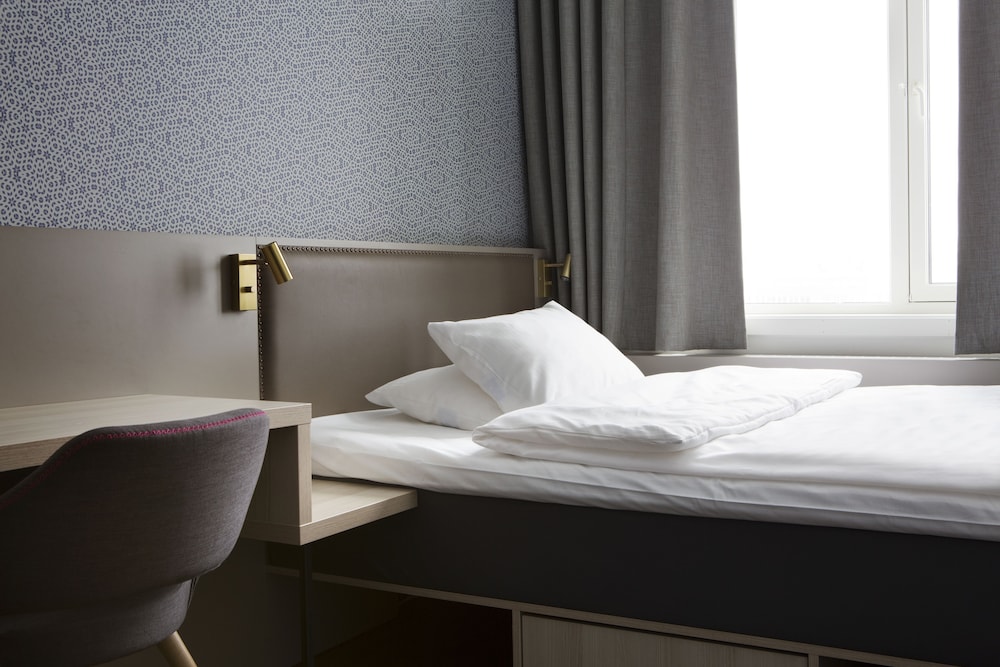 

Napoli - Kvaloysletta - Comfort Hotel Xpress Tromsø