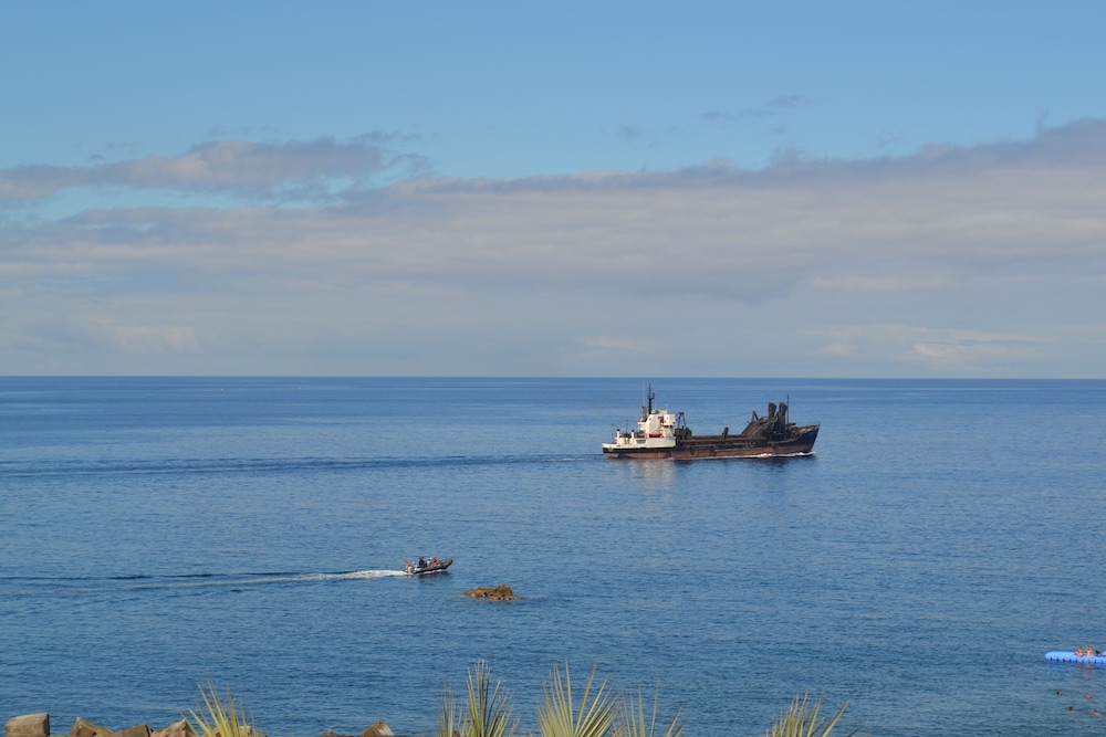 

Roma - Ribeira Brava - Enotel Sunset Bay