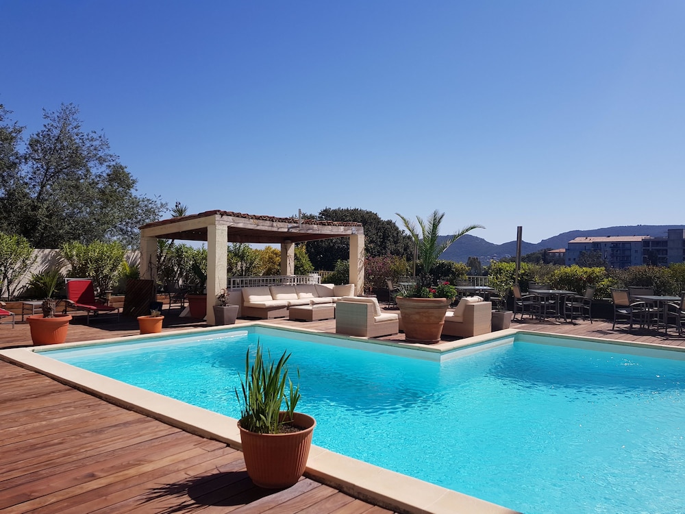

Lamezia Terme - Porto-Vecchio - Hotel Le Tilbury
