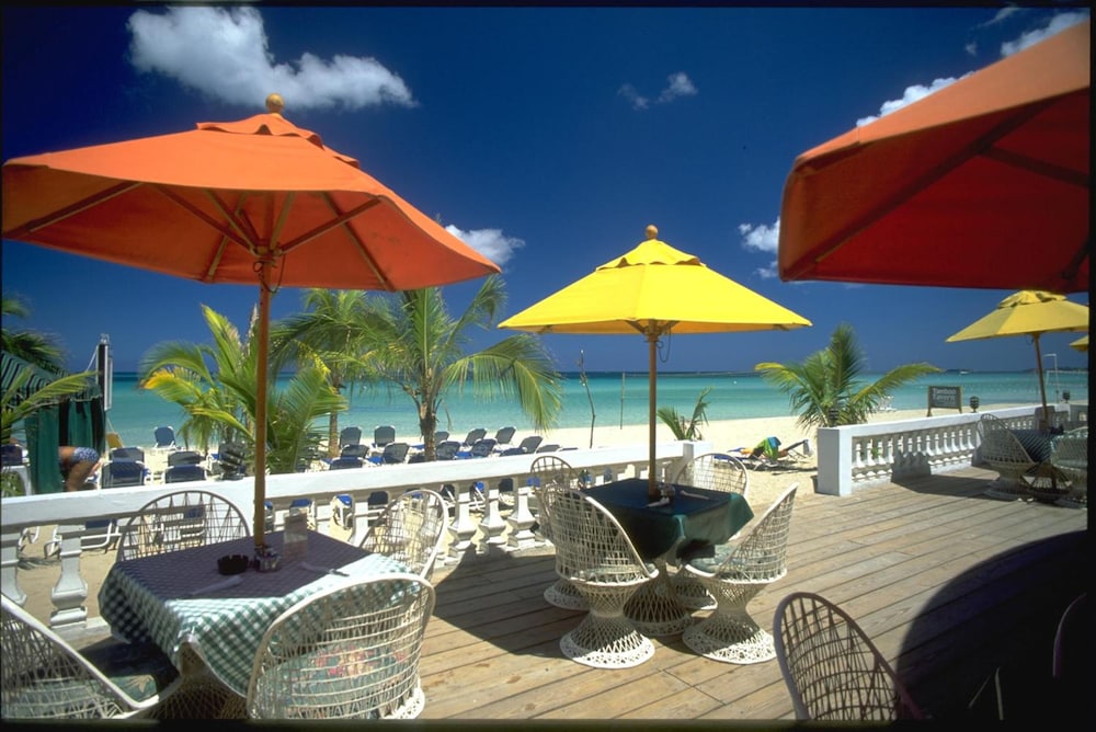 

Catania - Negril - Legends Beach Resort