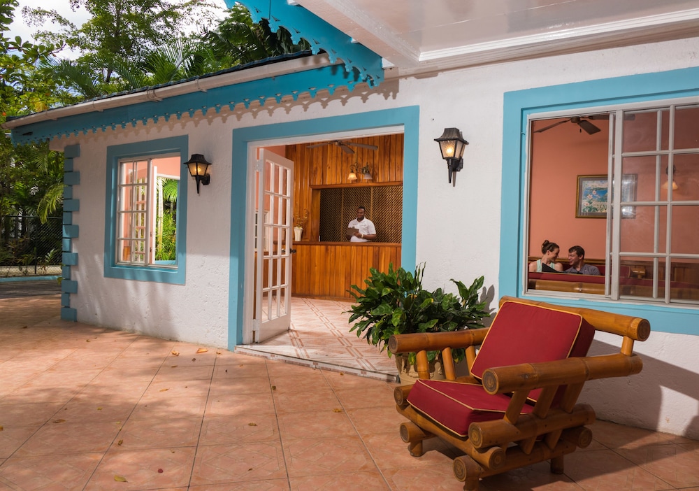 

Venezia - Negril - Legends Beach Resort