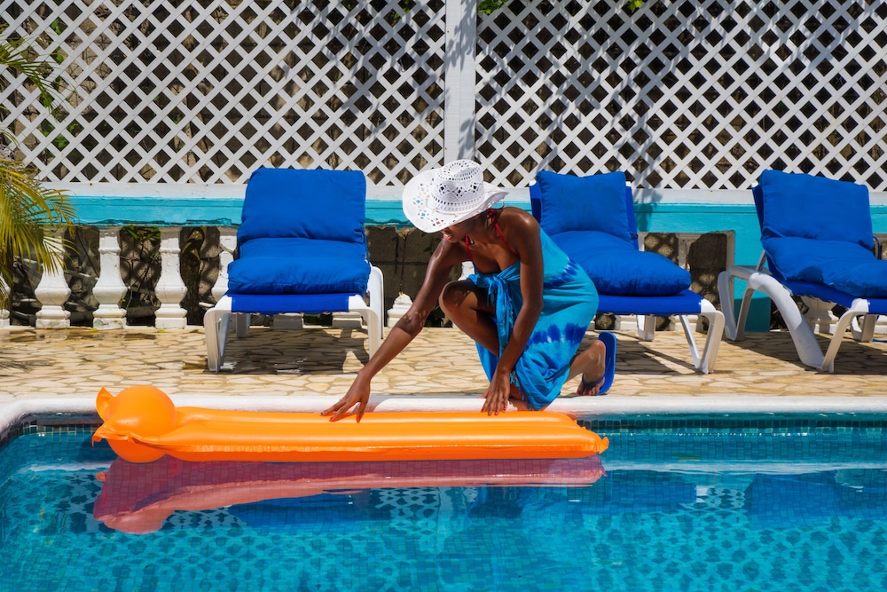 

Bologna - Negril - Legends Beach Resort
