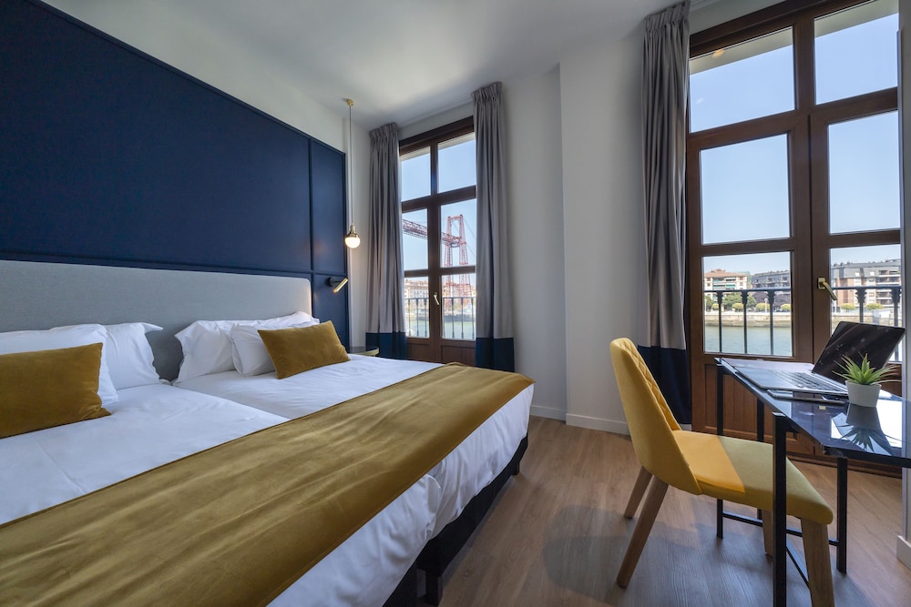 

Milano - Sopelana - Puente Colgante Boutique Hotel