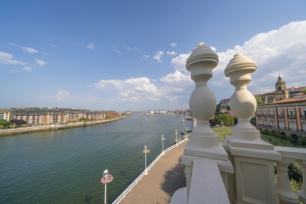 

Milano - Bilbao - Puente Colgante Boutique Hotel