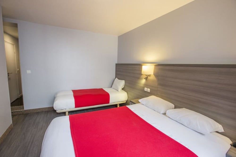 

Reggio Calabria - Parigi - Hipotel Paris Père-Lachaise République