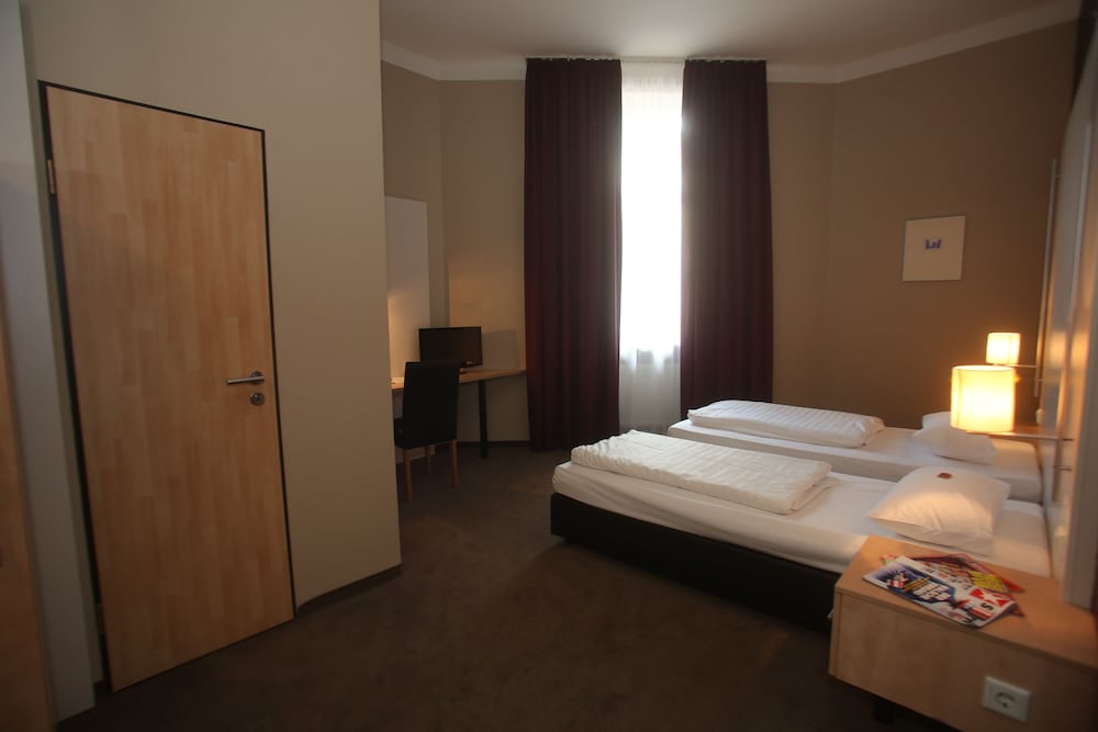 

Milano - Offenbach - Hotel Columbus
