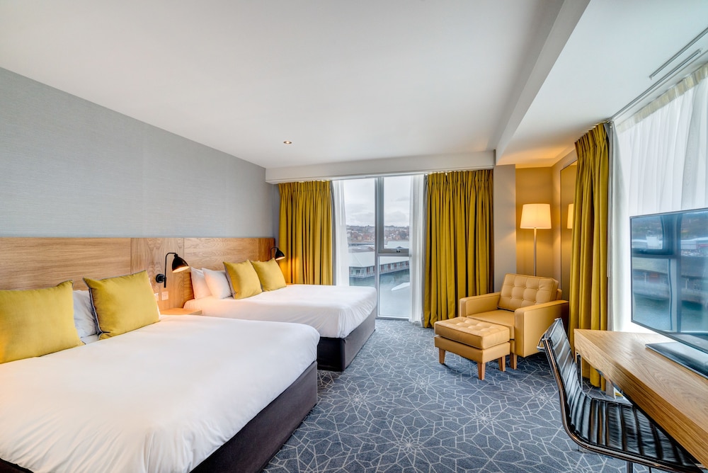 

Napoli - Dundee - Apex City Quay Hotel & Spa