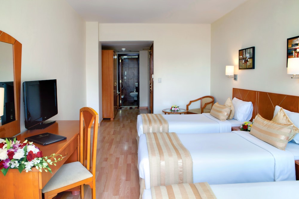 

Roma - Dubai - Landmark Hotel
