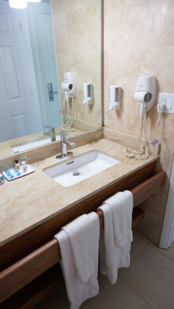 

Roma - Grand Bahama (Bahamas), Caraibi - Viva Fortuna Beach by Wyndham, A Trademark All Inclusive