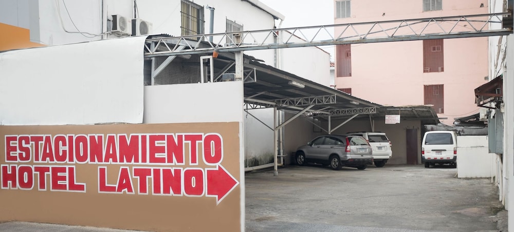 

Verona - Panama - Hotel Latino