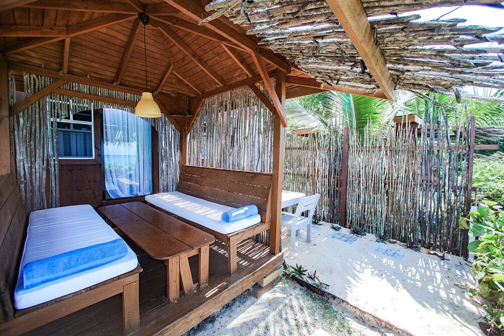 

Roma - Bolans - Conch Beach Cabins - Rumbus Beach