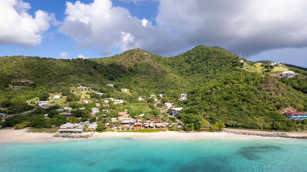 

Roma - Jolly Harbour - Conch Beach Cabins - Rumbus Beach
