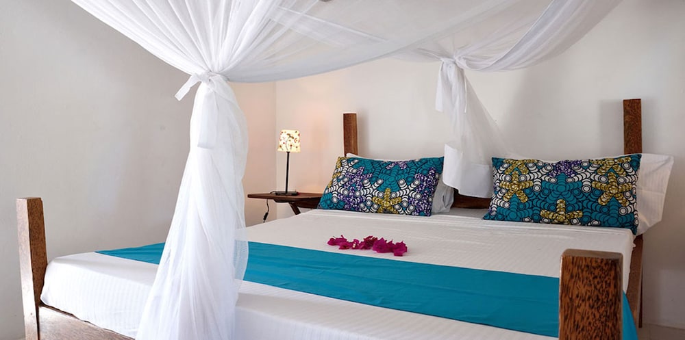 

Napoli - Bwejuu - Indigo Beach Zanzibar