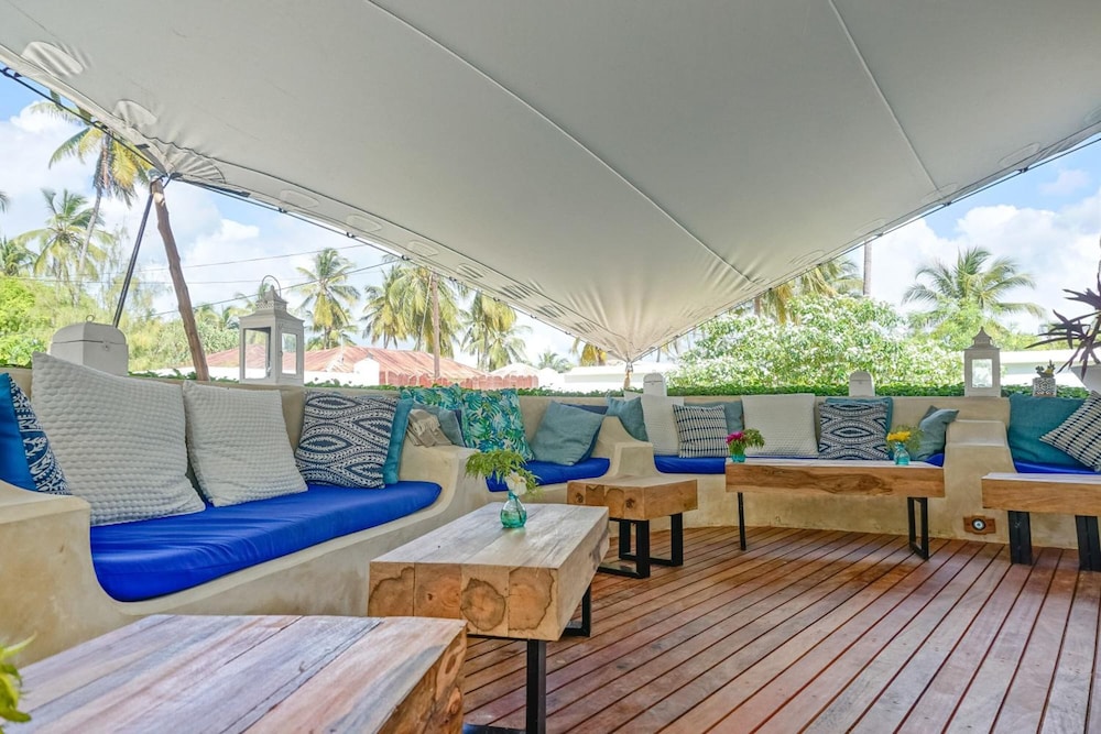 

Verona - Dongwe - Indigo Beach Zanzibar