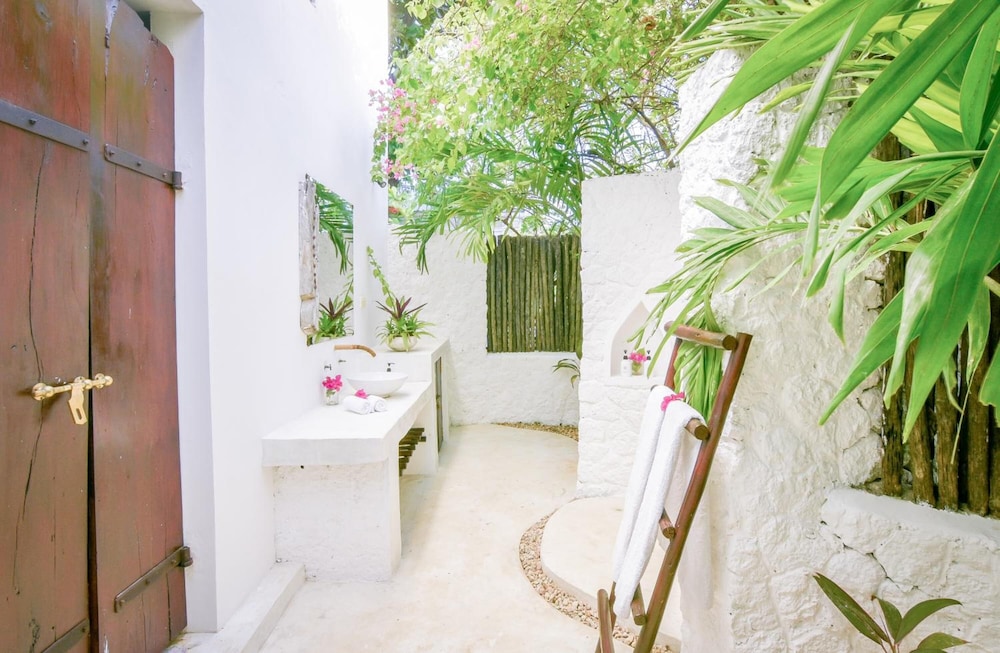 

Milano - Dongwe - Indigo Beach Zanzibar
