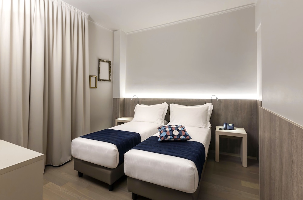 

Lamezia Terme - Rho (Fiera) - Living Hotel
