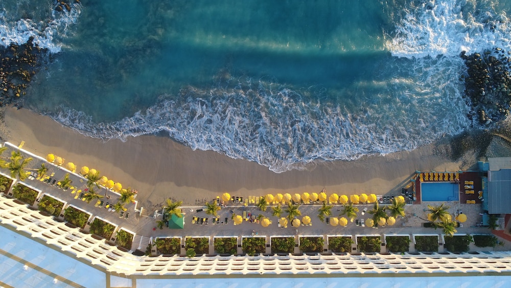 

Bologna - Philipsburg - Belair Beach Hotel