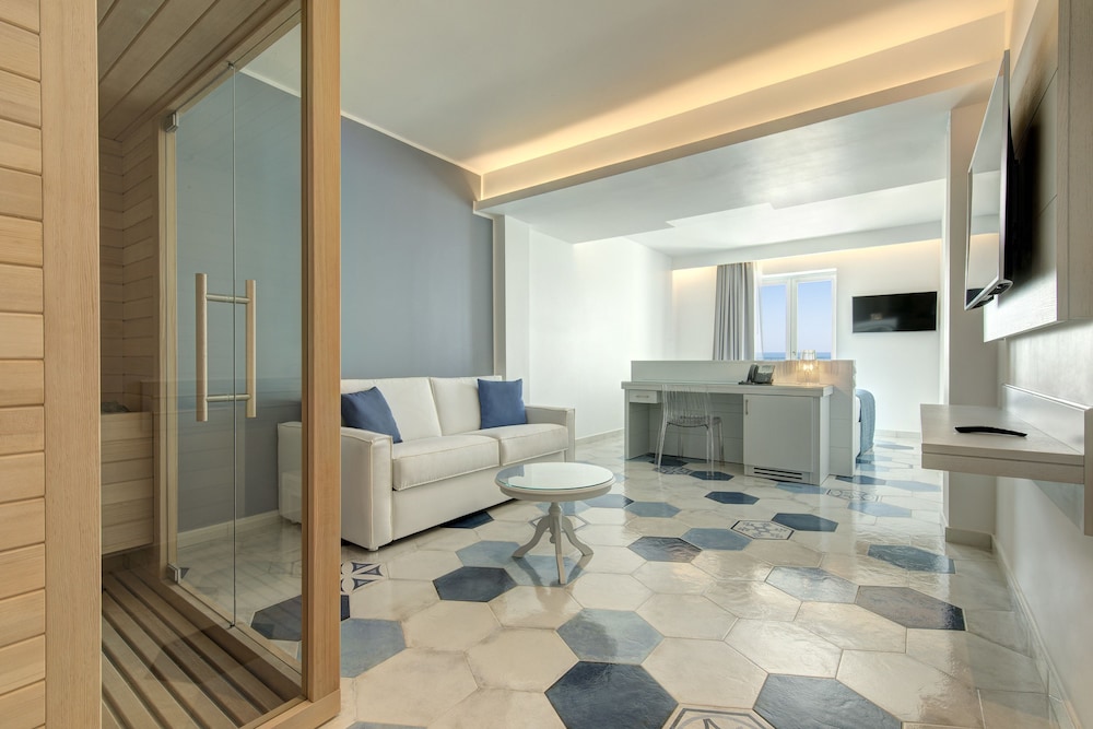 

Venezia - Cetara - Lloyd's Baia Hotel