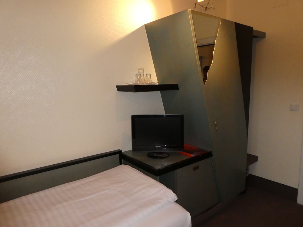 

Milano - Dusseldorf - Hotel Monopol City Centre
