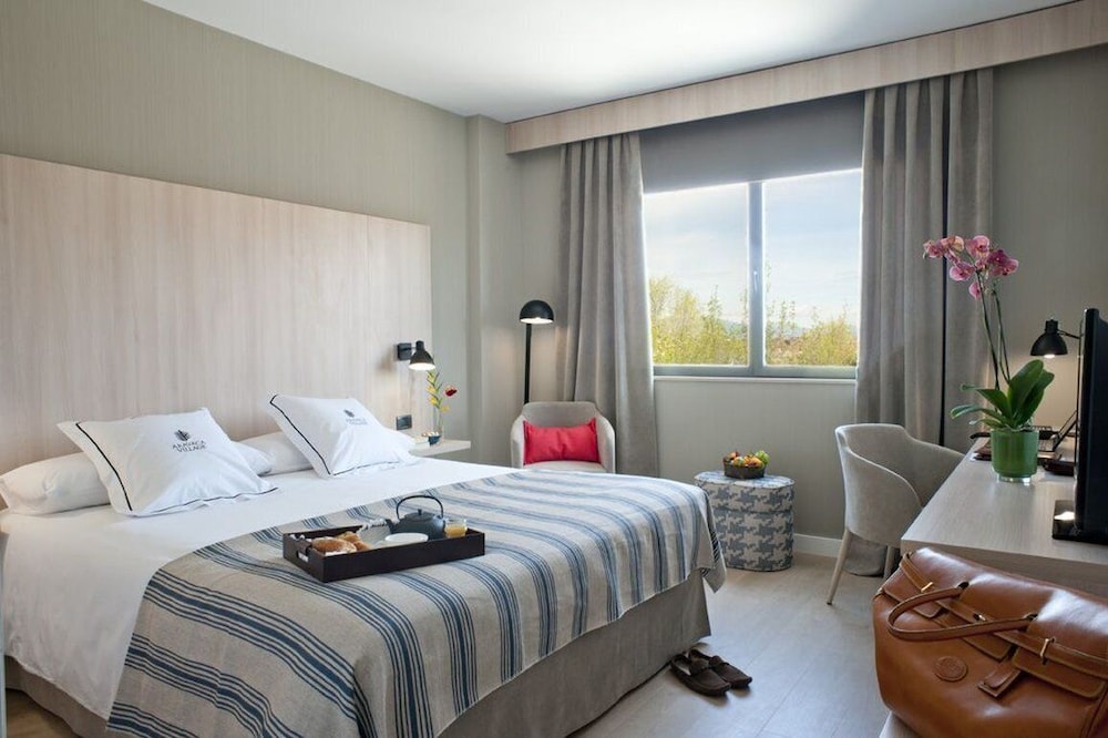 

Pisa - Las Rozas de Madrid - Hotel Aravaca Village