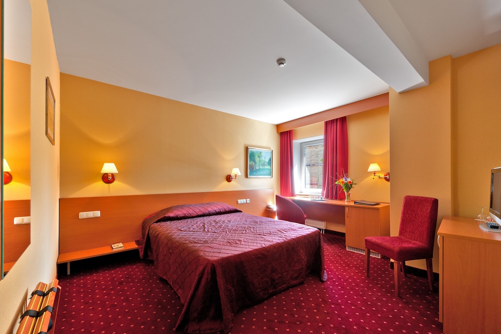 

Napoli - Vilnius - Art City Inn