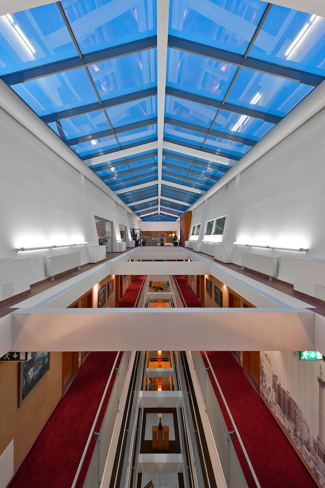 

Bologna - Vilnius - Art City Inn
