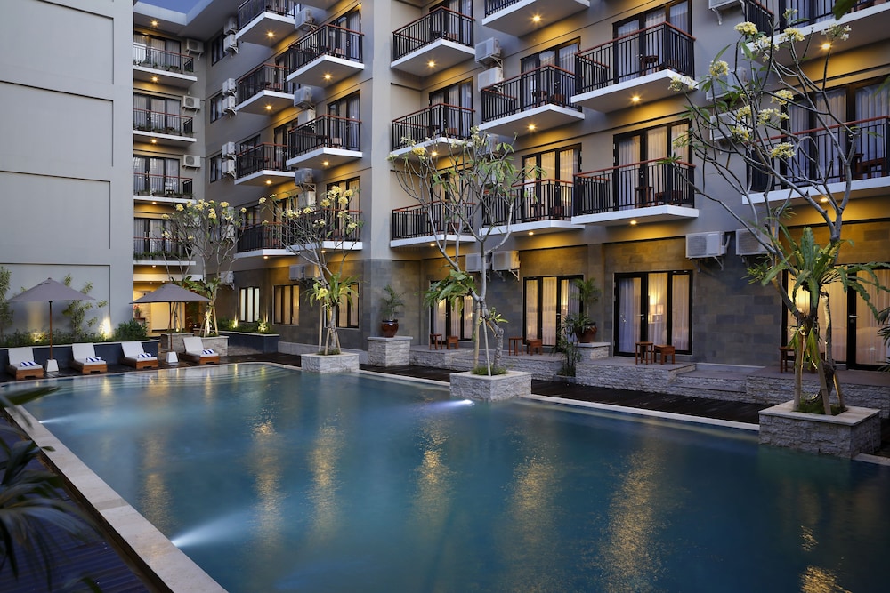 

Roma - Legian Beach - Rofa Kuta Hotel