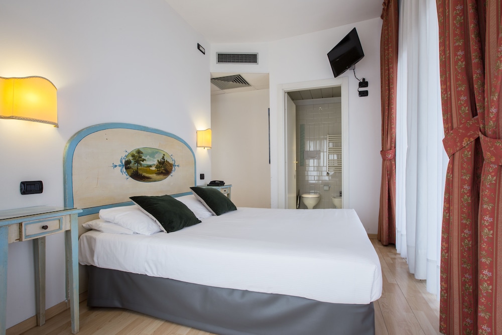 

Napoli - Favaro Veneto - Hotel Ariston