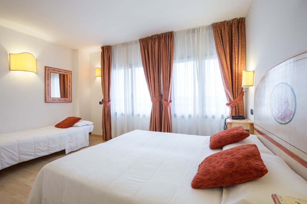 

Napoli - Favaro Veneto - Hotel Ariston