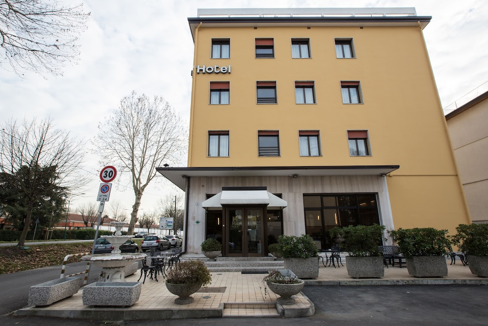 

Reggio Calabria - Mestre - Hotel Ariston