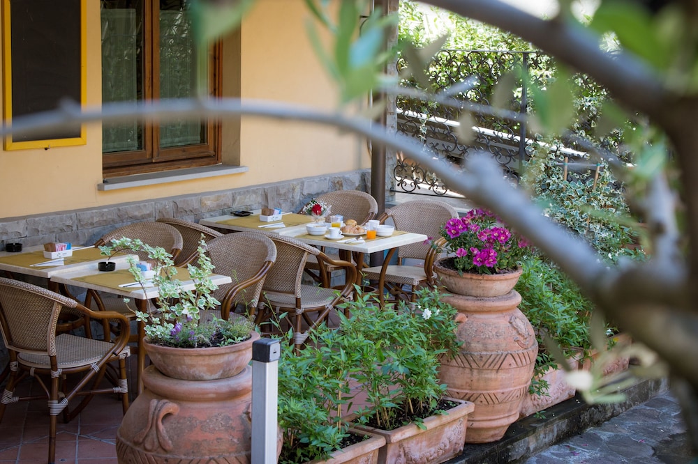 

Lamezia Terme - Firenze - Hotel Panama