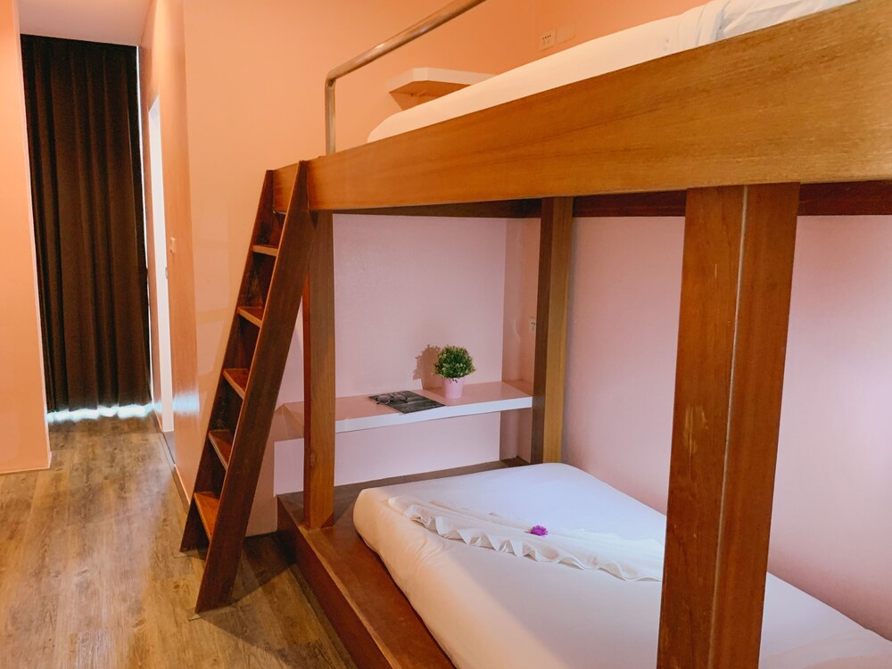 

Milano - Koh Samui - Behind The Scene Hotel Club @ Samui