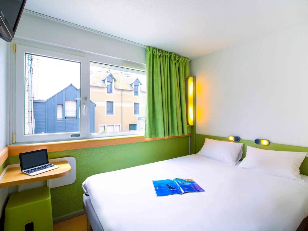 

Bari - Saint Malo - ibis budget Saint Malo Centre